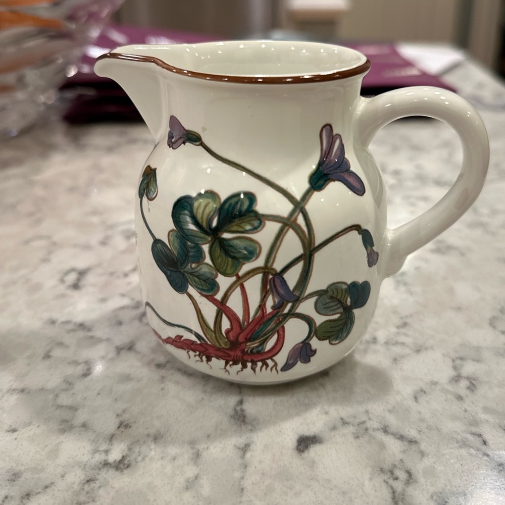 Villeroy & Boch Oxalis Acetosella Creamer